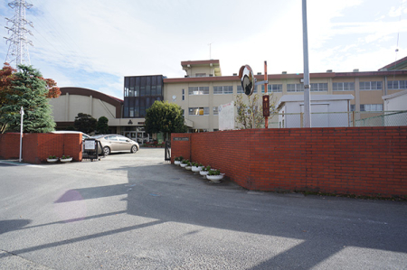周辺環境 中学校 900m 小田原市立城北中学校
