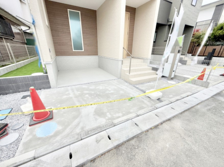 現地外観写真 外観■家族みんなが笑顔で過ごせる、安心感のある住まい