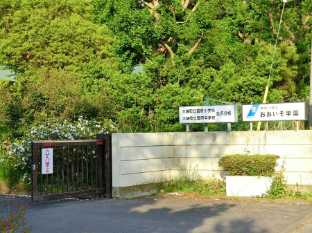 周辺環境 幼稚園・保育園 1179m たかとり幼稚園