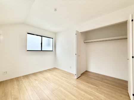 その他内観 内装■落ち着いた色合いのお部屋で穏やかな時間を楽しめます
