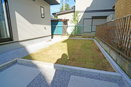 その他 外観■庭付き住宅はガーデニングや家族のイベントなど多様な使用用途で活用できます  