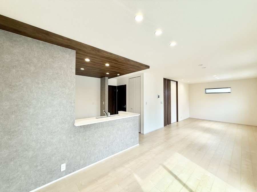 rO 났ƏΊ炪W܂AS܂郊rO