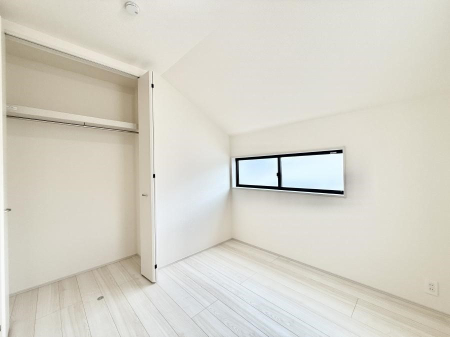 その他内観 内装■落ち着いた色合いのお部屋で穏やかな時間を楽しめます