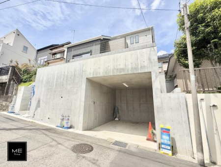 現地外観写真 外観■家族みんなが笑顔で過ごせる、安心感のある住まい