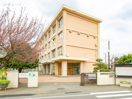周辺環境 中学校 300m 藤沢市立鵠沼中学校