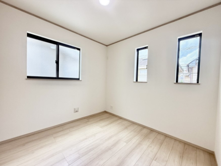 その他内観 内装■落ち着いた色合いのお部屋で穏やかな時間を楽しめます