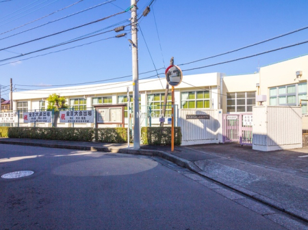 周辺環境 幼稚園・保育園 490m 花の木保育園