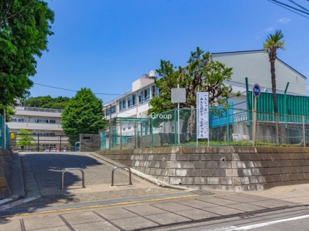 周辺環境 小学校 700m 横浜市立城郷小学校