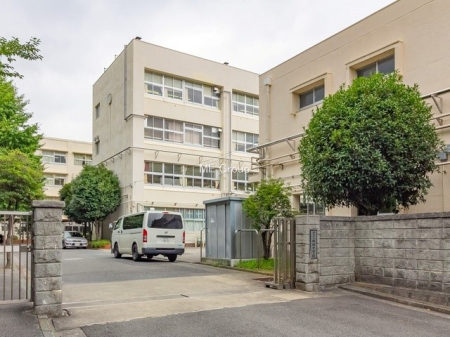 周辺環境 中学校 2780m 横浜市立城郷中学校
