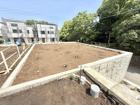 現地外観写真 外観■暮らしを彩る充実した設備仕様が備わった住まい