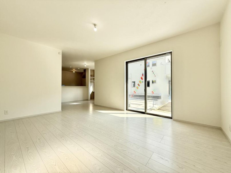 rO 났ƏΊ炪W܂AS܂郊rO