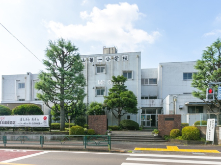 周辺環境 小学校 600m 八王子市立横山第一小学校
