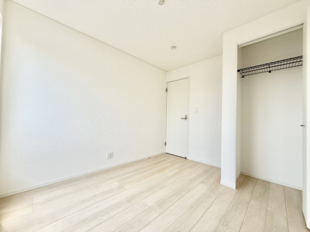 子供部屋 内装■仕事や勉強のスペースに使うことで、集中しやすく静かな環境が整います