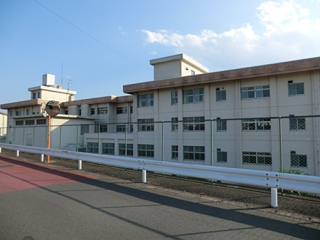 周辺環境 中学校 1400m 綾瀬市立北の台中学校
