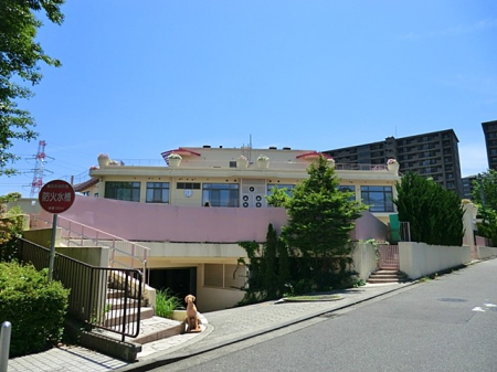 周辺環境 幼稚園・保育園 700m 横濱・モンテッソーリ幼稚園
