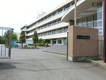 周辺環境 中学校 1600m 秦野市立大根中学校