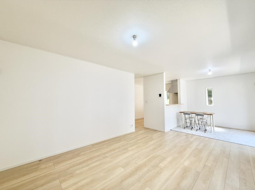 ���r���O ���������R�Ɖ�b�����܂��A�S�n�悢�ЂƂƂ�