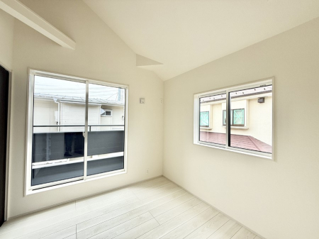 その他内観 内装■落ち着いた色合いのお部屋で穏やかな時間を楽しめます