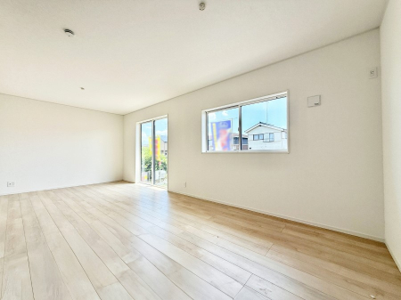 ���r���O ���������났�ƏΊ炪�W�܂�A�S���܂郊�r���O