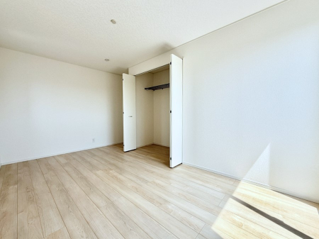 �Q�� ���������̔z�u��ʋC���̗ǂ��݌v�ŕ����̋�C�������炸�A��ɐV�N�ȋ�C������܂�