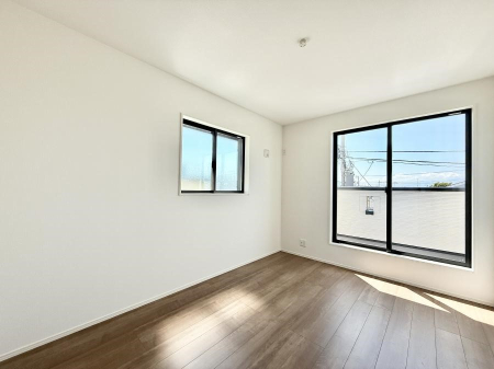 その他内観 内装■落ち着いた色合いのお部屋で穏やかな時間を楽しめます
