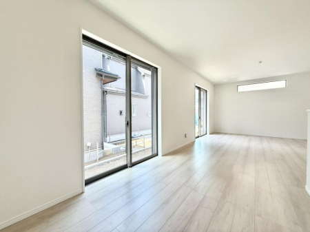 rO 났ƏΊ炪W܂AS܂郊rO