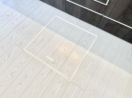 ̑ ݔBꂽ[Xy[XŉƑŜXbL