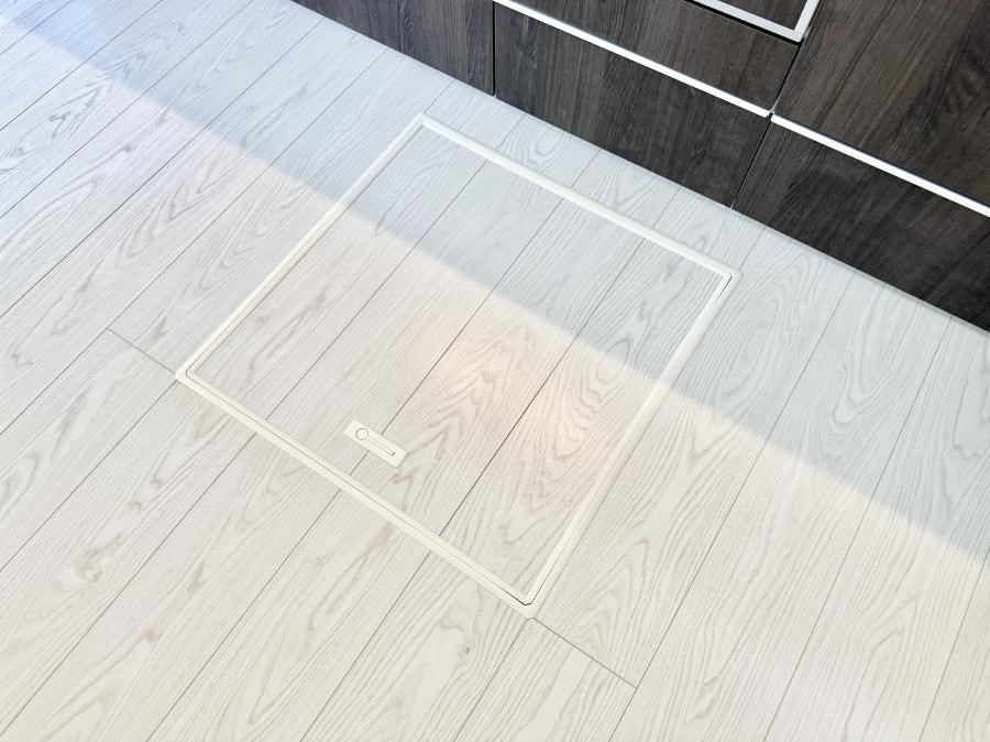 ̑ ݔBꂽ[Xy[XŉƑŜXbL