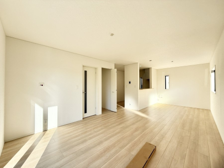 ���r���O ���������났�ƏΊ炪�W�܂�A�S���܂郊�r���O