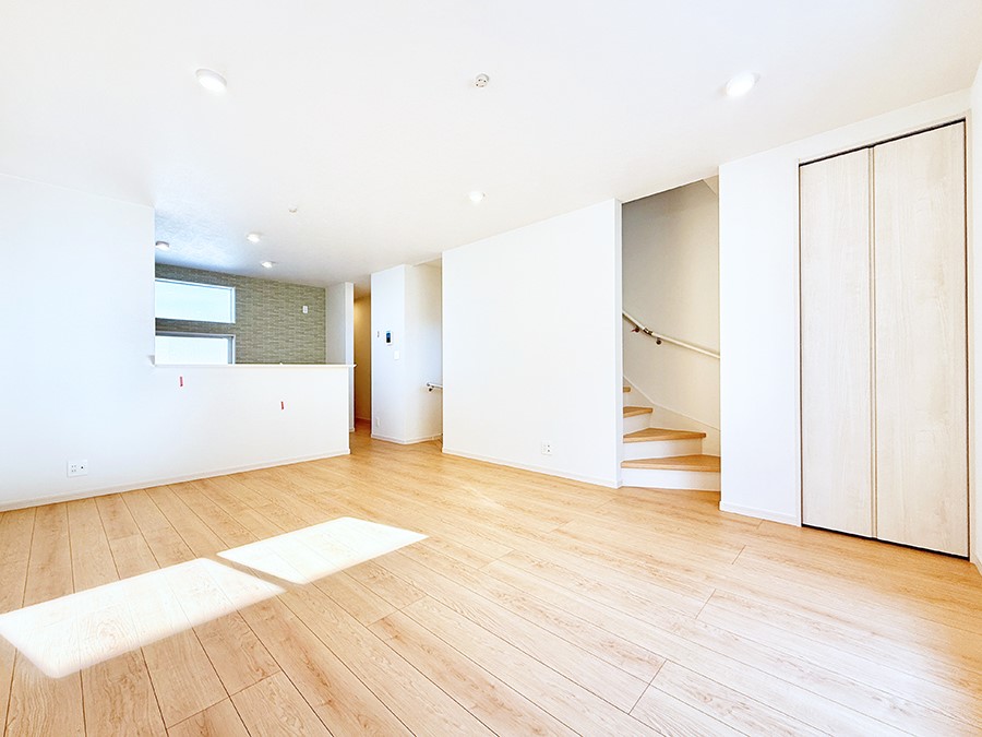 ���r���O ���������났�ƏΊ炪�W�܂�A�S���܂郊�r���O