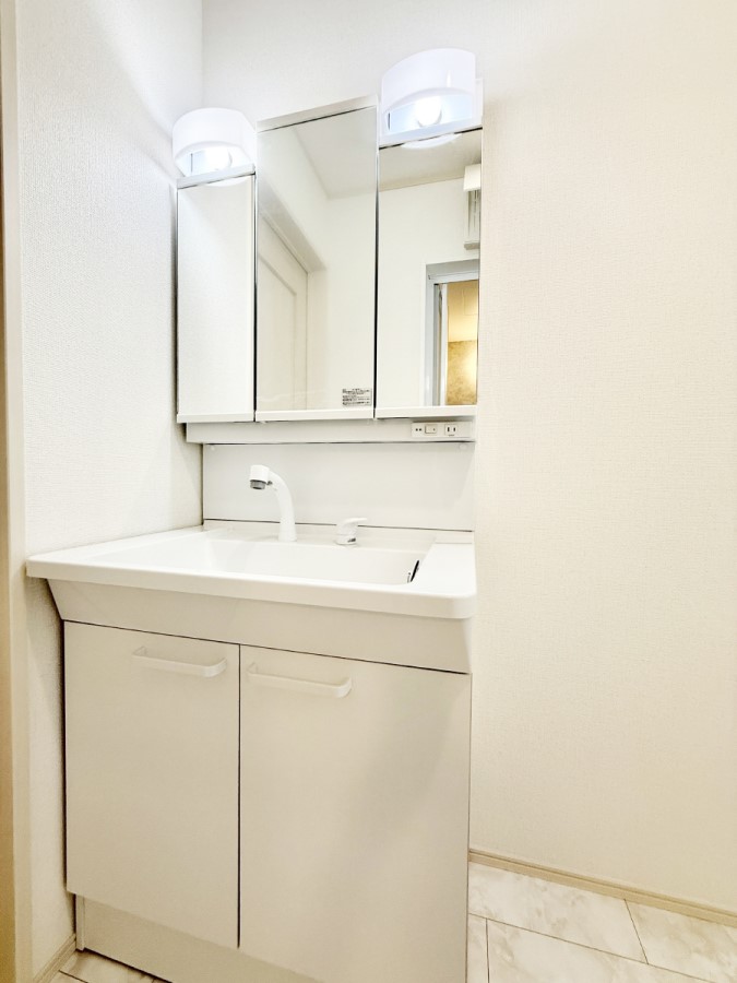 ʑEʏ 邢ʏ͖̎yłႢł