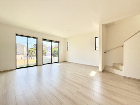 rO 났ƏΊ炪W܂AS܂郊rO