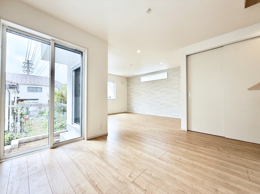 ���r���O ���������R�Ɖ�b�����܂��A�S�n�悢�ЂƂƂ�