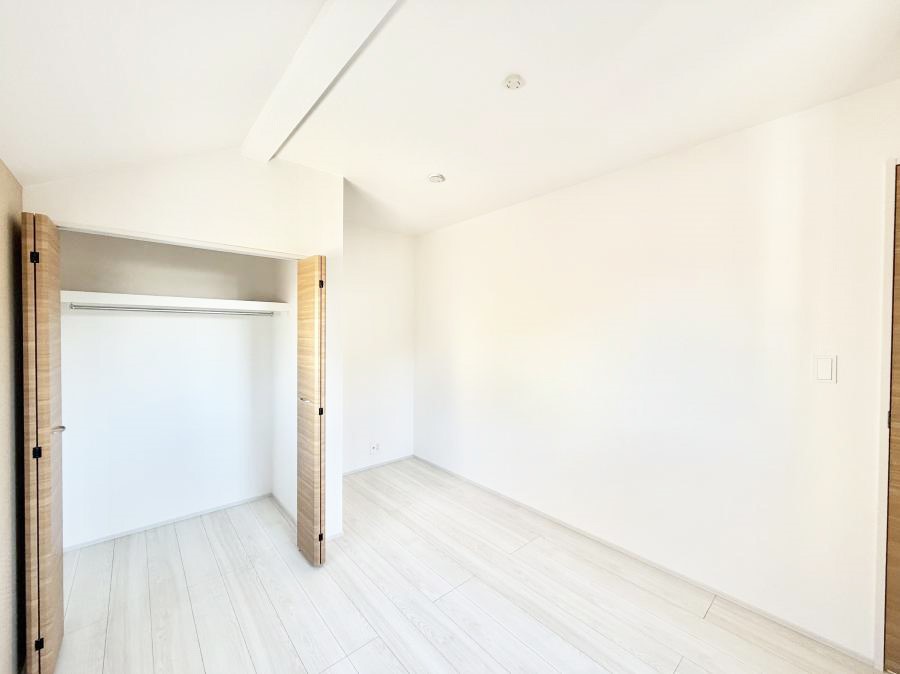 �q������ �������v���C�x�[�g��ԂƂ��ĐÂ��ŗ�������������񋟂��Ă���܂�