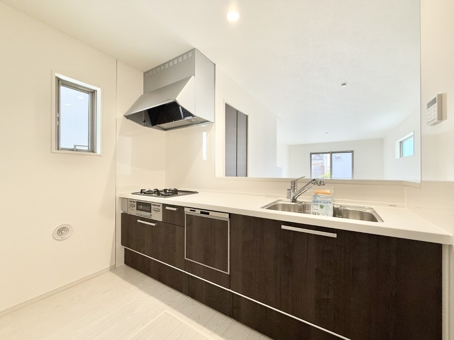 �L�b�`�� ���������y���݂ƐH�ׂ�K����͂���L�b�`��