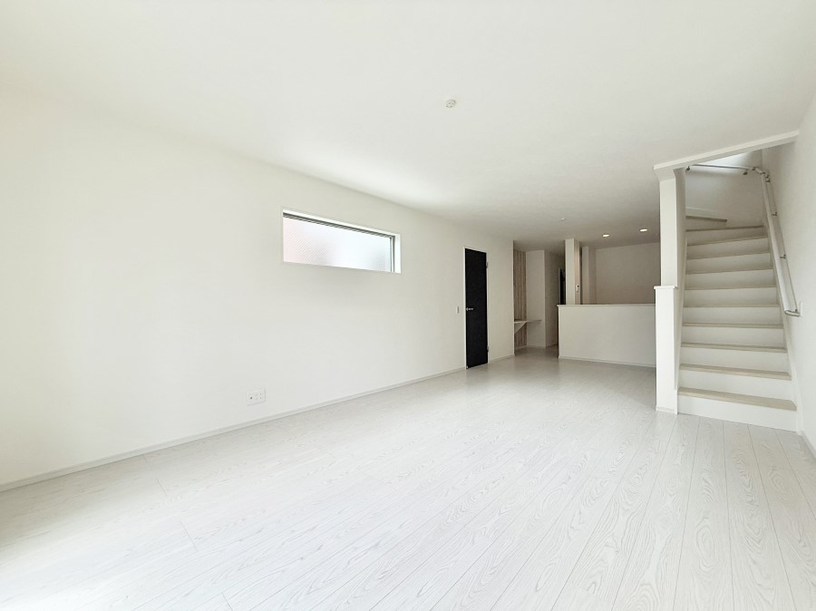 ���r���O ���������났�ƏΊ炪�W�܂�A�S���܂郊�r���O