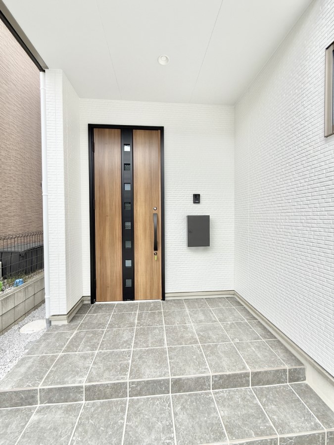 ���� �O�ρ� �V���v���Ŕ������A�Z�܂��̑���ۂ��ʂ錺�ւł�