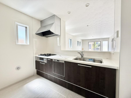 Lb` ƑƂȂAR~jP[V̏