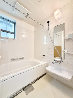 ���� �����������������F�����̕ǖʁA������芰����o�X���[��