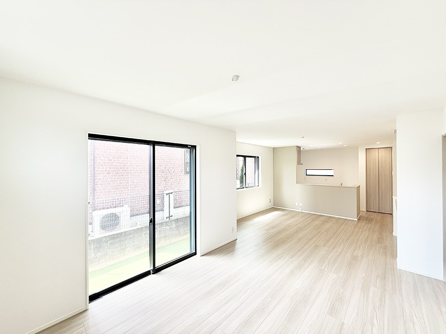 rO 났ƏΊ炪W܂AS܂郊rO