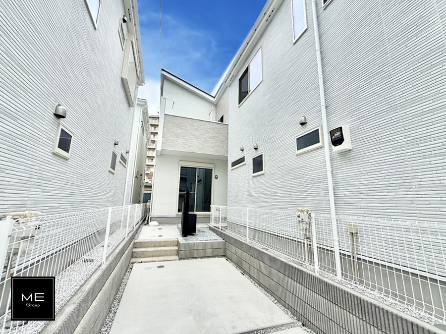 nOώʐ^ OρV炵n܂ꏊŁAƑJ[߂