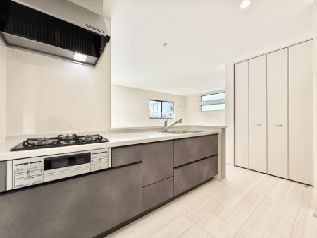 �L�b�`�� �������Ƒ����J��[�߂�A������̂���L�b�`��