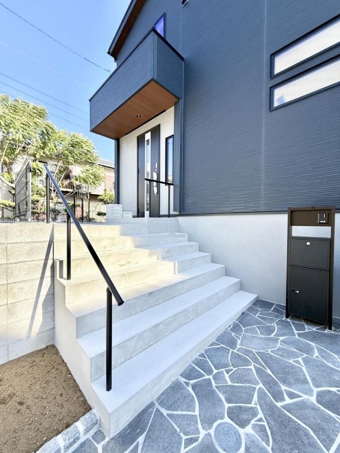 ���� �O�ρ� �V���v���Ŕ������A�Z�܂��̑���ۂ��ʂ錺�ւł�