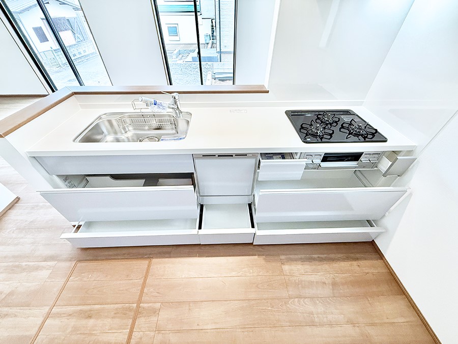 �L�b�`�� �����������������Ԃ����܂��A�Ί炠�ӂ��L�b�`��