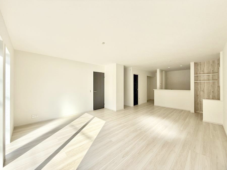 ���r���O ���������R�Ɖ�b�����܂��A�S�n�悢�ЂƂƂ�