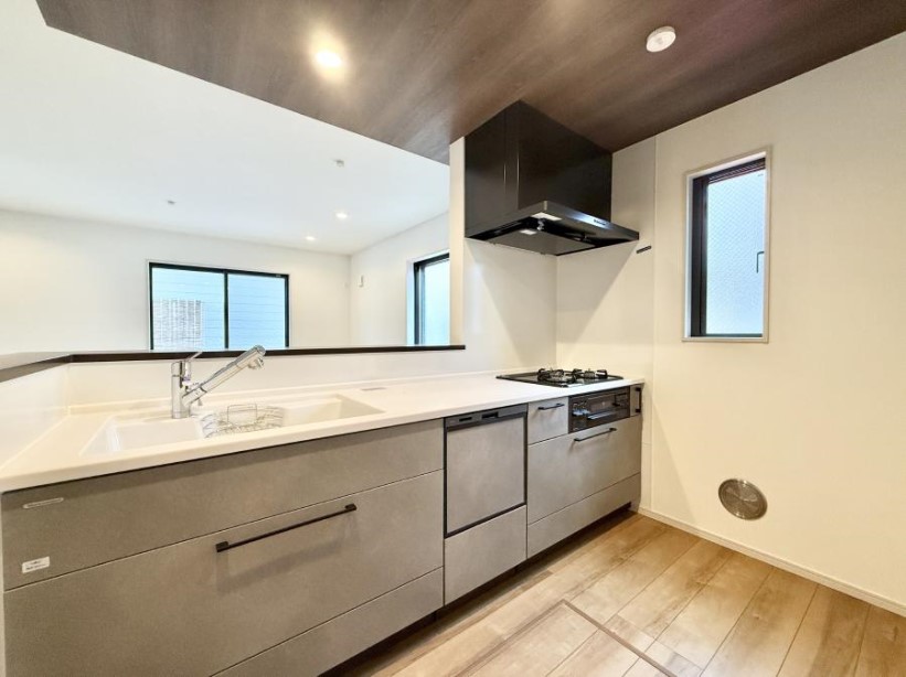 �L�b�`�� ���������y���݂ƐH�ׂ�K����͂���L�b�`��