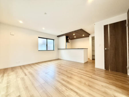 ���r���O ���������R�Ɖ�b�����܂��A�S�n�悢�ЂƂƂ�