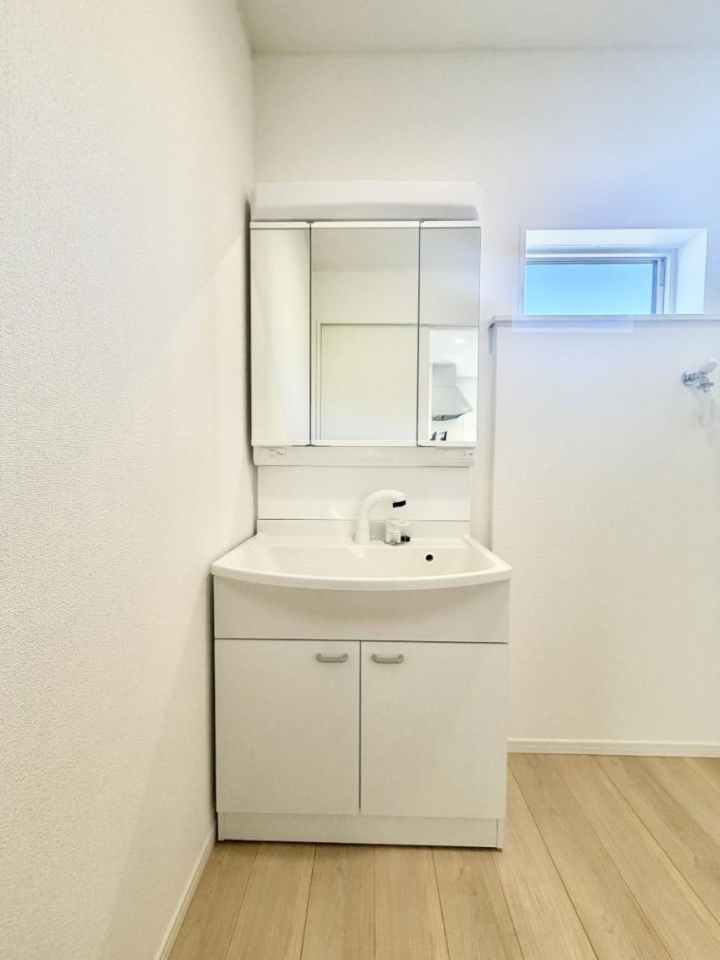 ʑEʏ 邢ʏ͖̎yłႢł