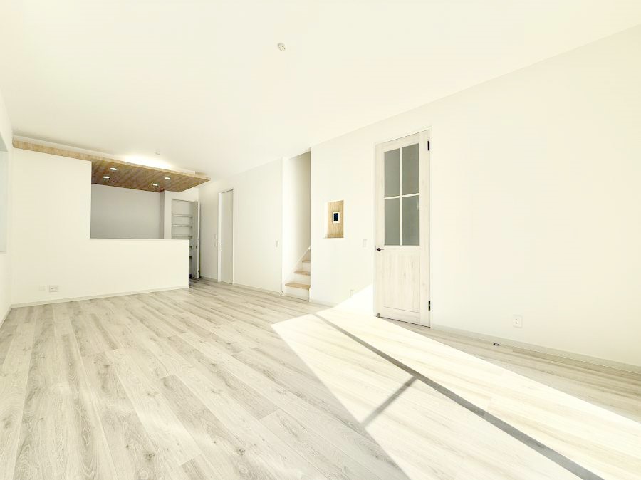 rO 났ƏΊ炪W܂AS܂郊rO