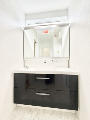 ʑEʏ 邢ʏ͖̎yłႢł